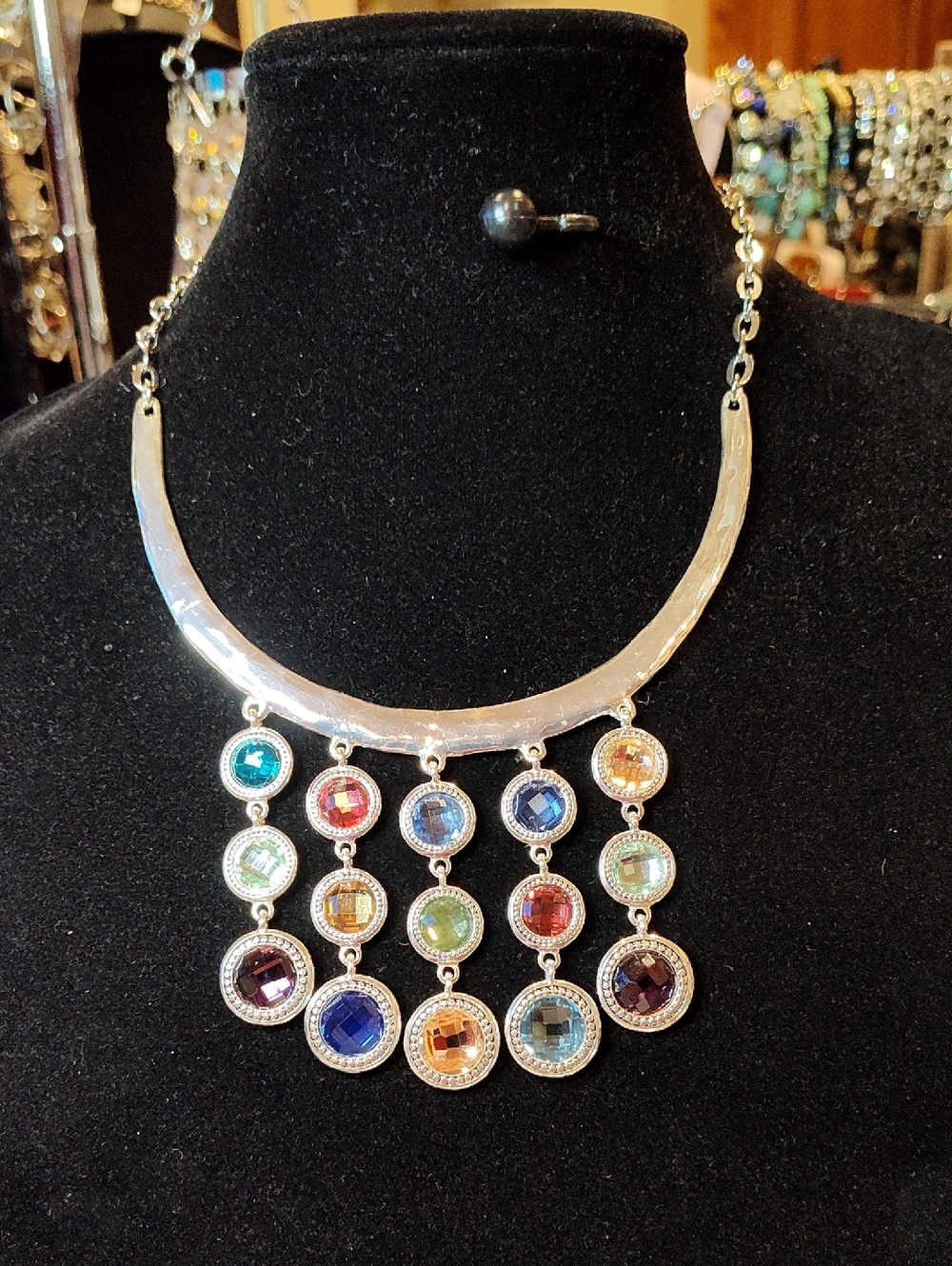 ✨💎 Reversible Multi-colored Crystal St Thomas Bold Bib Silver Tone Necklace